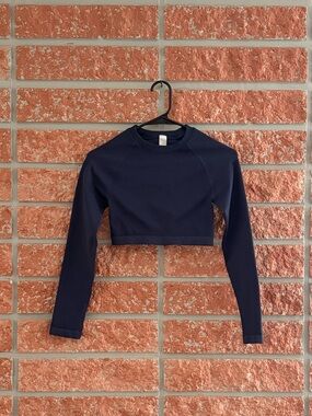 🌟Long-Sleeve Performance crop Top